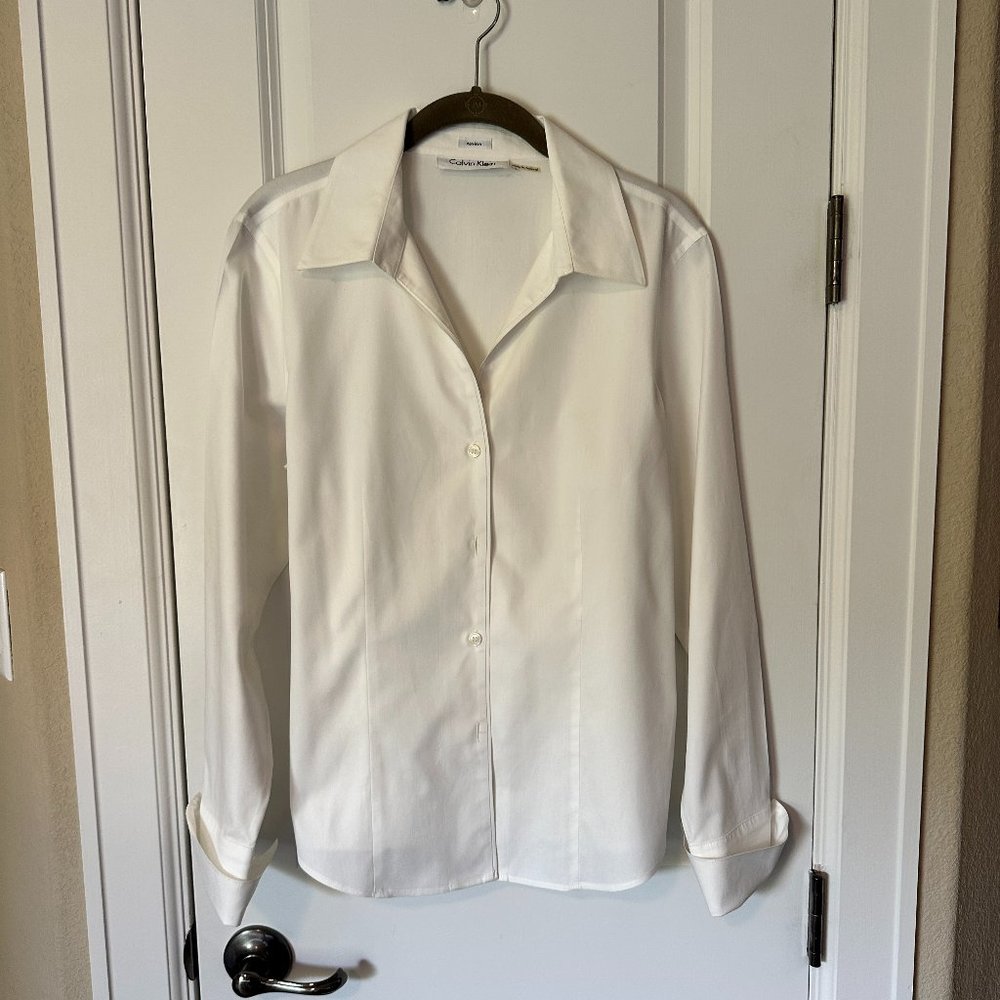 Calvin Klein women's no-iron fitted white button down blouse